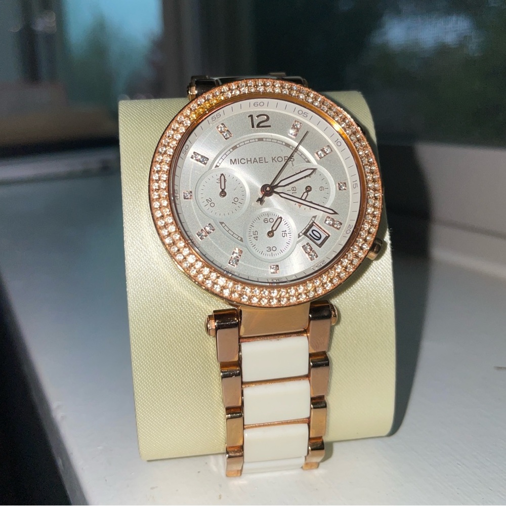 Michael Kors Watch - Picture 3 of 8